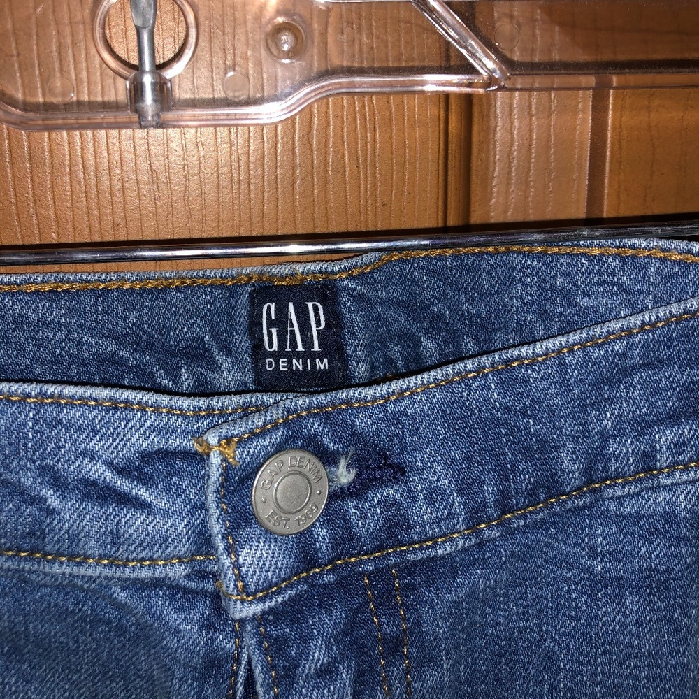 Women's Gap Best Girlfriend Cropped jeans, sz 33 - Picture 4 of 5